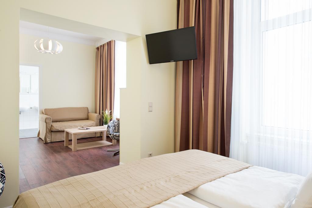 Hotel Штральзунд Экстерьер фото
