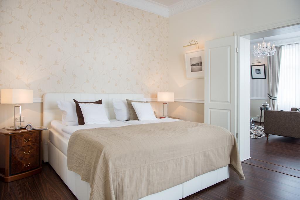 Hotel Штральзунд Экстерьер фото